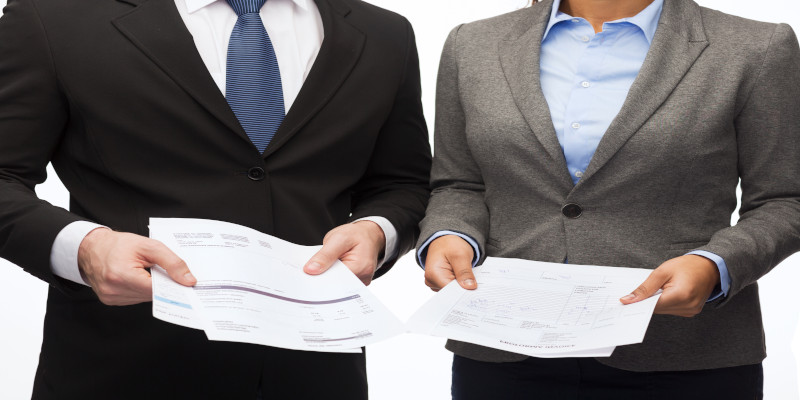 Deciding Between Hiring an Employee and an Independent Contractor